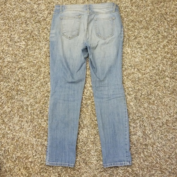 Jean's - Picture 3 of 4